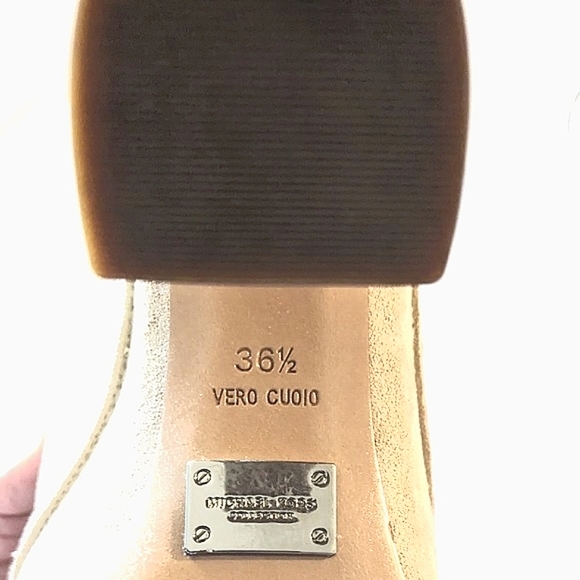 Michael Kors Collection Suede Platform Pumps US 6, EUR36.5 - Picture 3 of 6